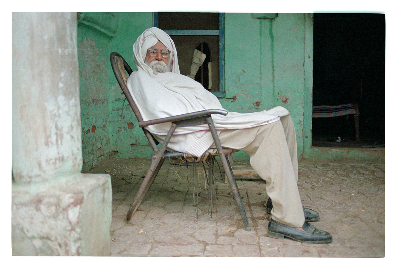 Old Punjab man in seat